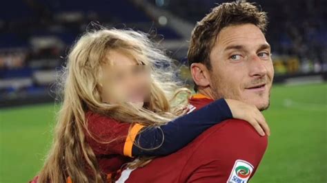 compleanno chanel totti|Chanel Totti, i dolci auguri di papà Francesco per i 15 anni. E .